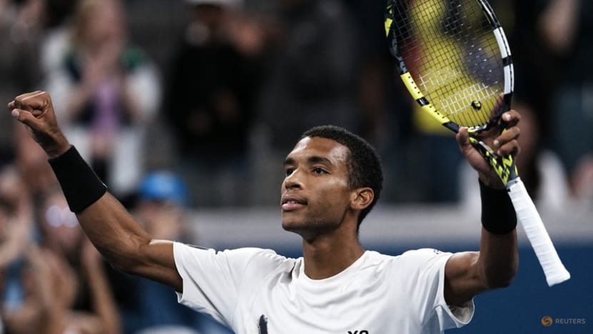 Canada's Auger-Aliassime stuns Zverev to reach US Open last 16