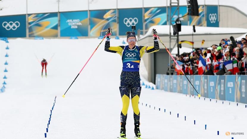 Biathlon-Oeberg leverages experience to grab relay silver for Sweden