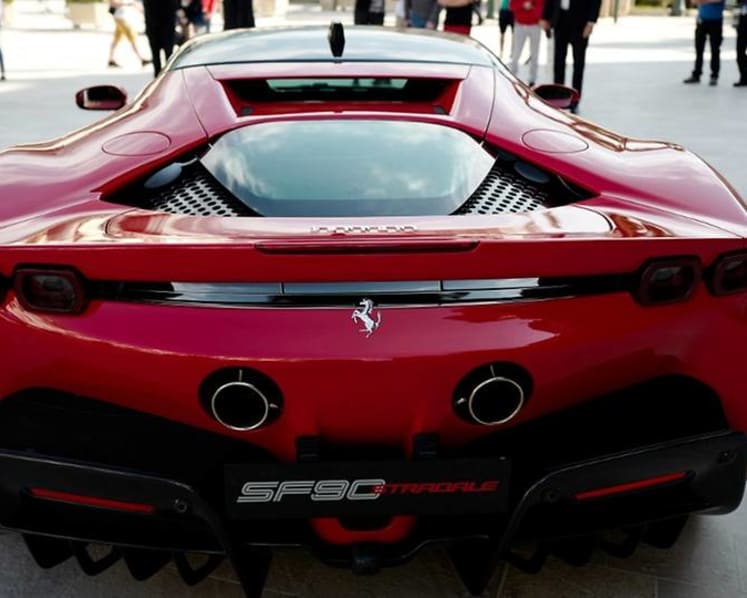 Ferrari profit steady as it recovers lost lockdown output