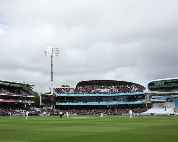 England romp to victory in first test against New Zealand