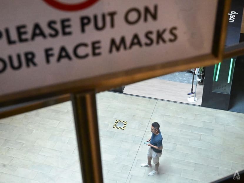 Singapore does not rule out reimposing mask mandate, closely monitoring XBB wave: Ong Ye Kung Singapore does not rule out reimposing mask mandate, closely monitoring XBB wave: Ong Ye Kung