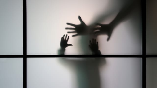 两岁女童惨遭烧尸藏锅 那五年究竟发生了什么事？