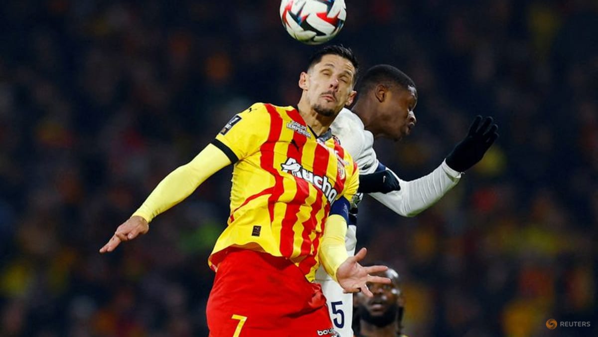 Lens combine northern grit and nous to scale Ligue 1 summit