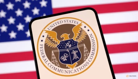 US FCC to review spectrum sharing rules to boost space-based telecom