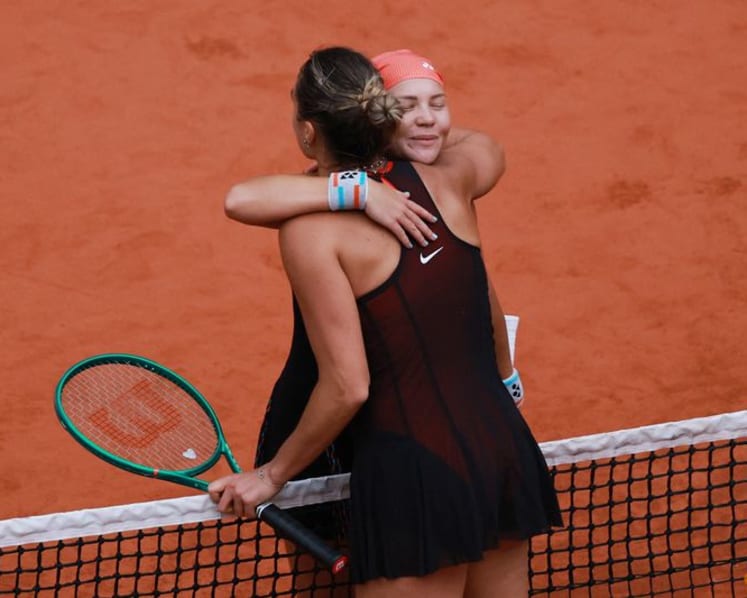 Shnaider takes lessons from Sabalenka's Paris struggles to reach semis