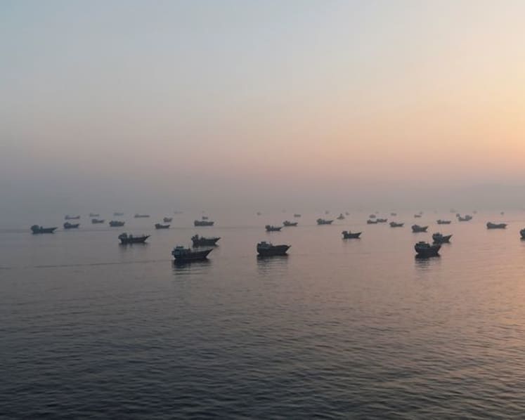 US energy shares slump as Iran deal lowers Hormuz supply disruption risk