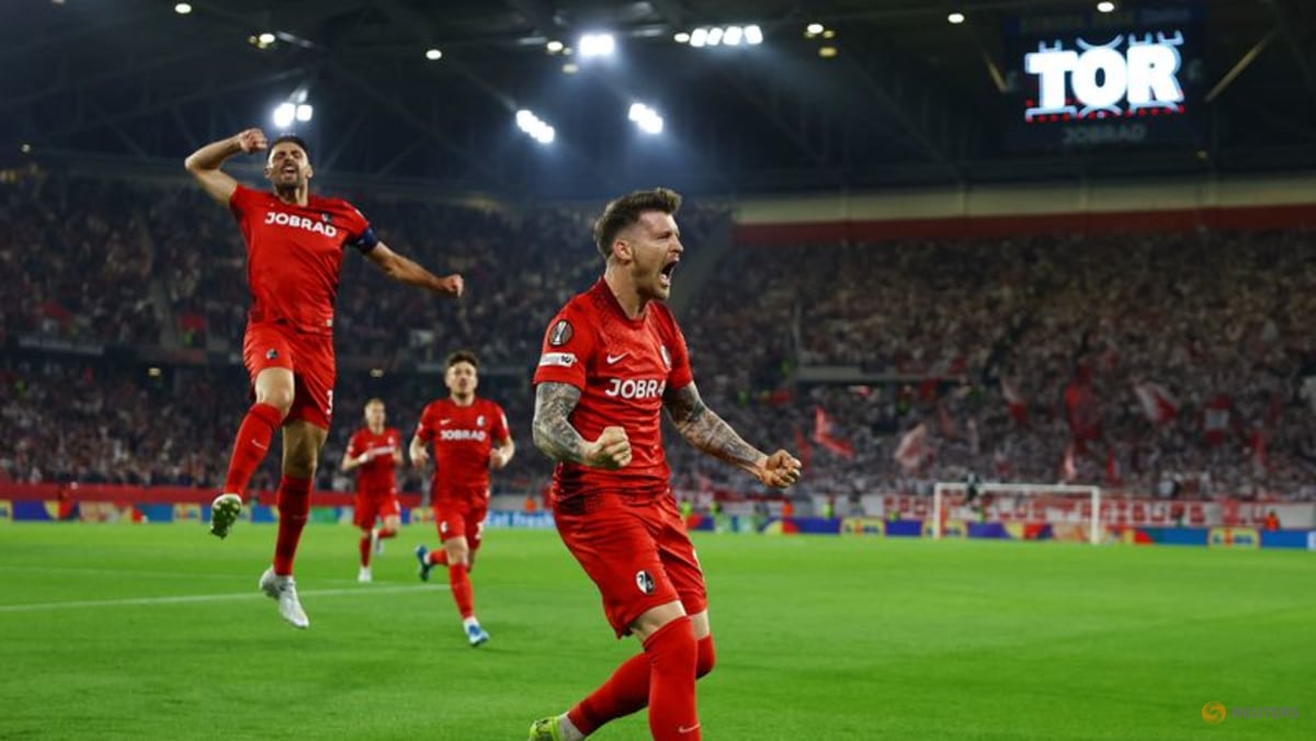 Freiburg beat 10-man Braga 3-1 to reach Europa League final