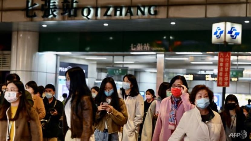 Strong quake hits off Taiwan's eastern coast Strong quake hits off Taiwan's eastern coast