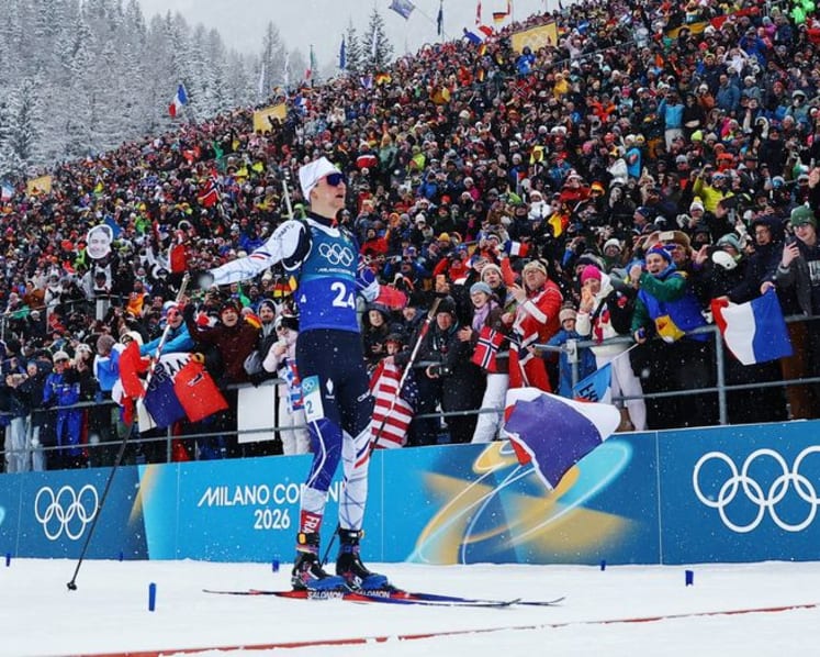 Biathlon-Perrot powers France to first gold medal in men's relay