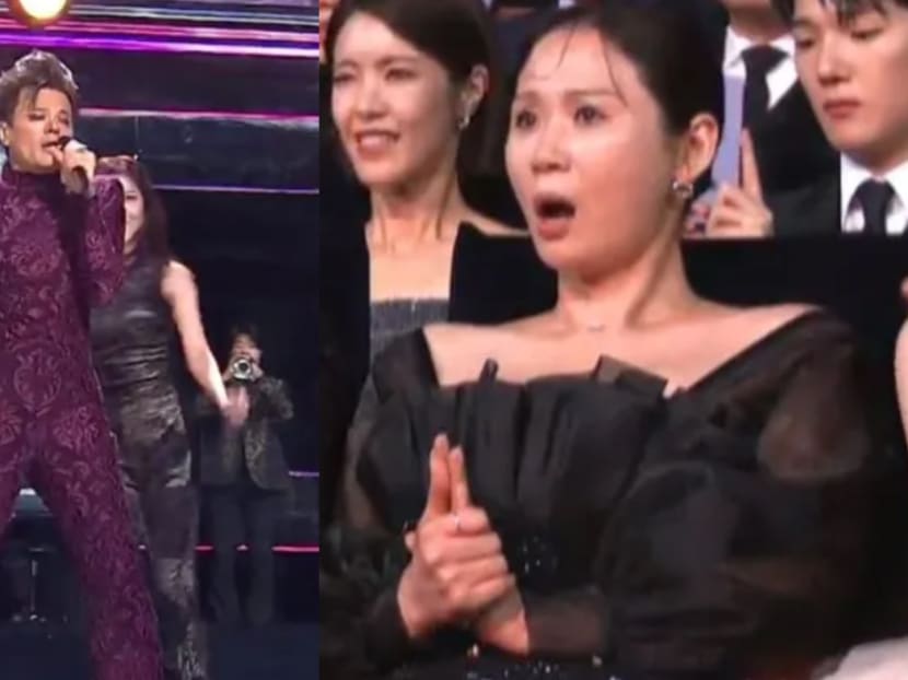 JYP’s campy performance at Blue Dragon Film Awards is a must watch just for the funny celeb audience reactions