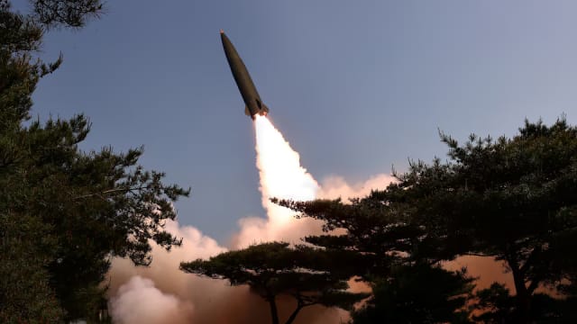 韩国指朝鲜向东部海域发射远程弹道导弹
