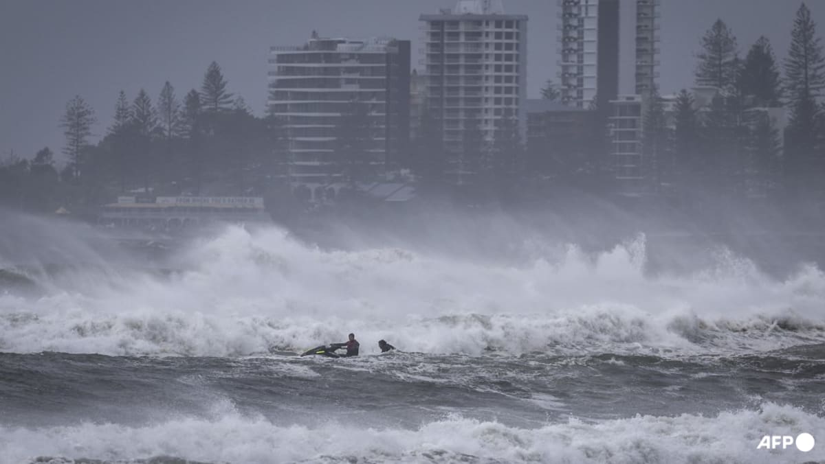 Erratic Cyclone Heads Towards Eastern Australia