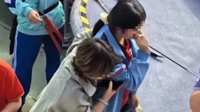 学校运动会遭弓箭射中脸 广东中学女学生急送院