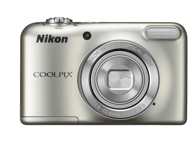 Nikon announces new DSLR with retractable kit lens