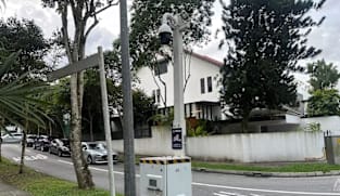 Remaja ditangkap kerana didakwa ganggu kamera polis