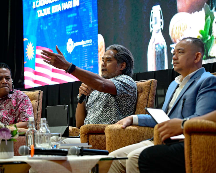 Former Malaysia health minister Khairy attends UMNO event amid talk of return to party