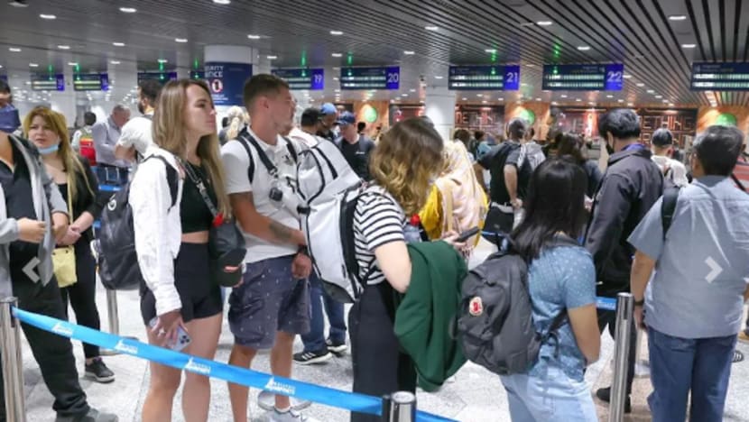 MOTAC saran jumlah petugas imigresen KLIA ditambah untuk kurangkan tempoh menunggu