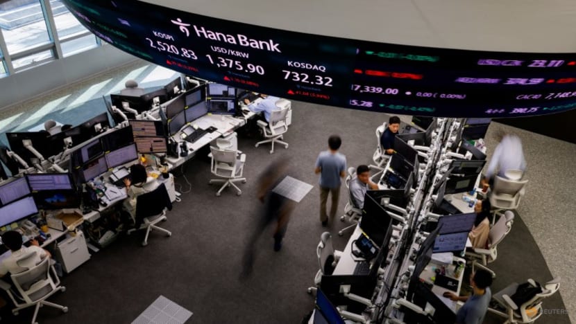 South Korea to set guidelines to speed up switch to new interest rate swaps benchmark, say sources South Korea to set guidelines to speed up switch to new interest rate swaps benchmark, say sources