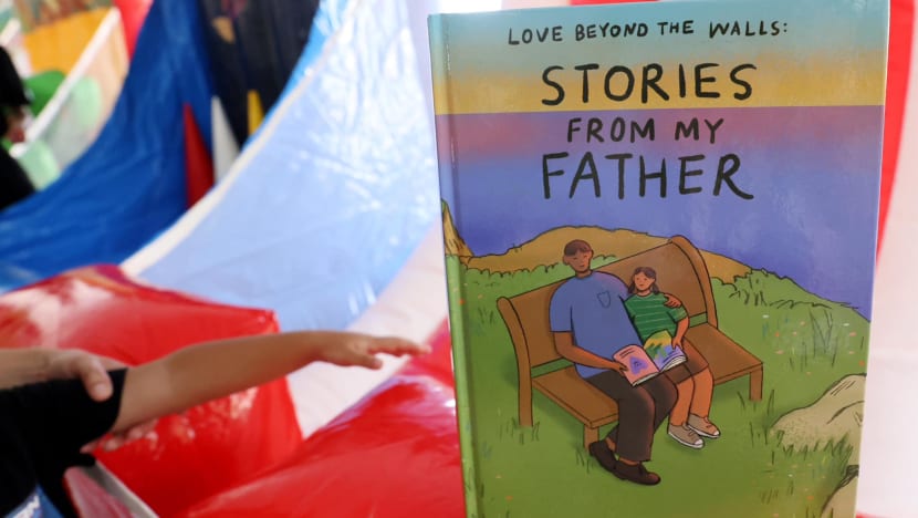 Buku 'Love Beyond the Walls: Stories from My Father' papar luahan kasih sayang banduan kepada anak