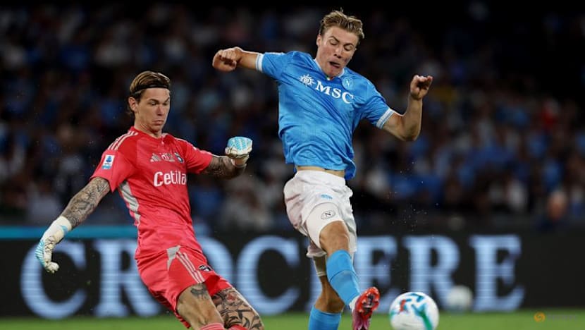 Napoli's perfect start continues with battling 3-2 win over Pisa