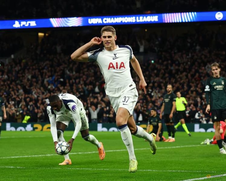Van de Ven wonder goal helps Tottenham to 4-0 rout of Copenhagen