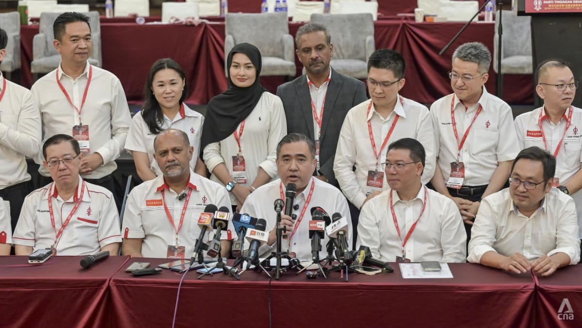 ‘Generational change’ in leaders: With Lim Guan Eng out as DAP chairman, what challenges do Anthony Loke’s team face? ‘Generational change’ in leaders: With Lim Guan Eng out as DAP chairman, what challenges do Anthony Loke’s team face?