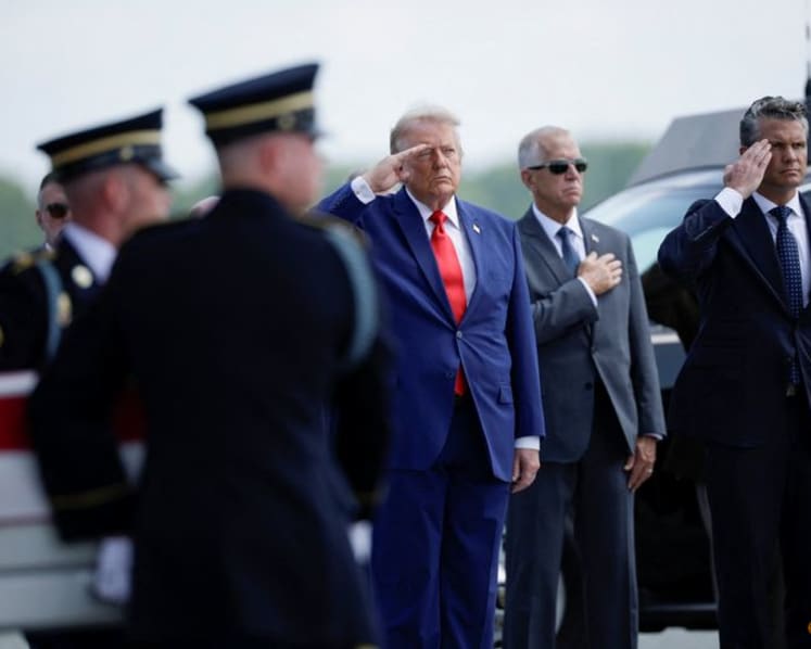Trump attends return of US soldiers killed in Iran war