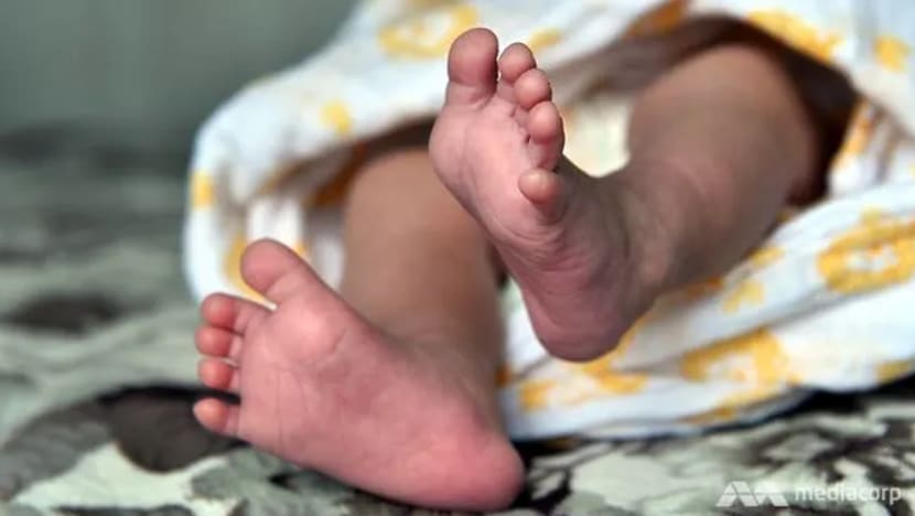 Bayi 6 bulan maut dipercayai didera ibu bapa kandung