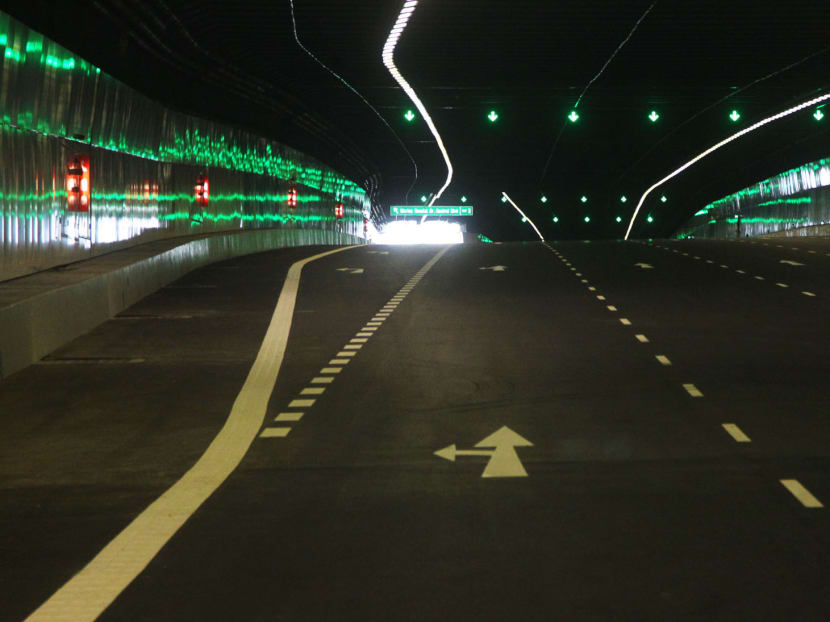 Marina Coastal Expressway opens
