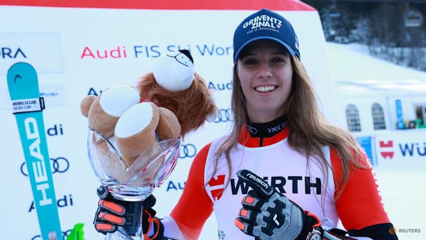 Alpine skiing-Switzerland's Rast takes her first World Cup giant slalom win