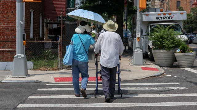 美国东北和中西部现酷热天气 气温创纪录