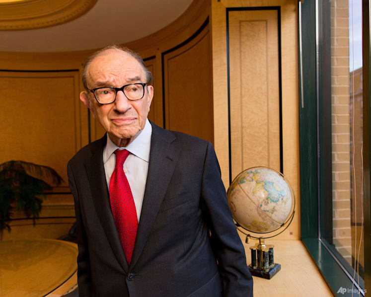 Alan Greenspan, US Fed 'maestro' through years of boom and bust, dies at 100