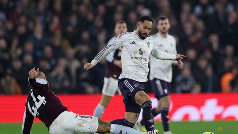 Superb Rogers double gives Aston Villa 2-1 win over Man United