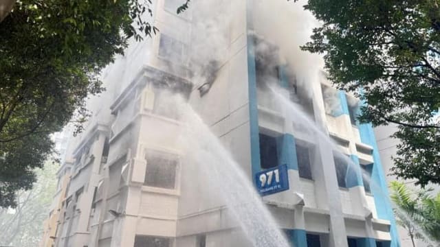 后港组屋发生火患 两人身亡