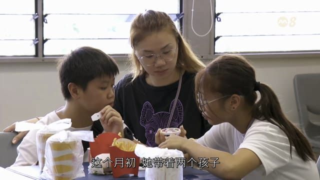 前线追踪｜儿患过动症女儿疑自闭 单亲妈妈：我当场哭了