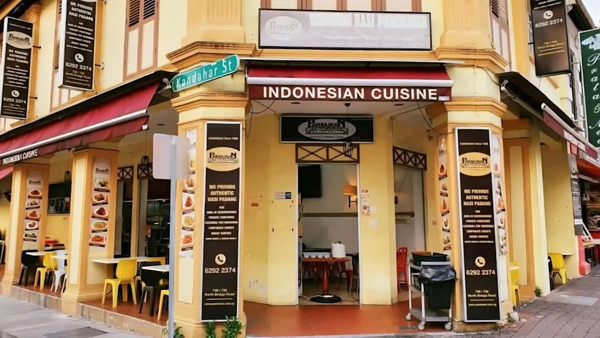 Warong Nasi Pariaman, said to be Singapore's oldest nasi padang stall, will close on Jan 31