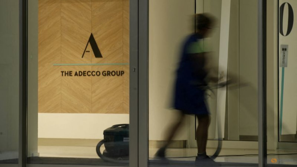 AI sẽ không gây ra sụp đổ việc làm như lo ngại, công ty nhân sự Adecco Group cho biết (Ảnh: CNA)