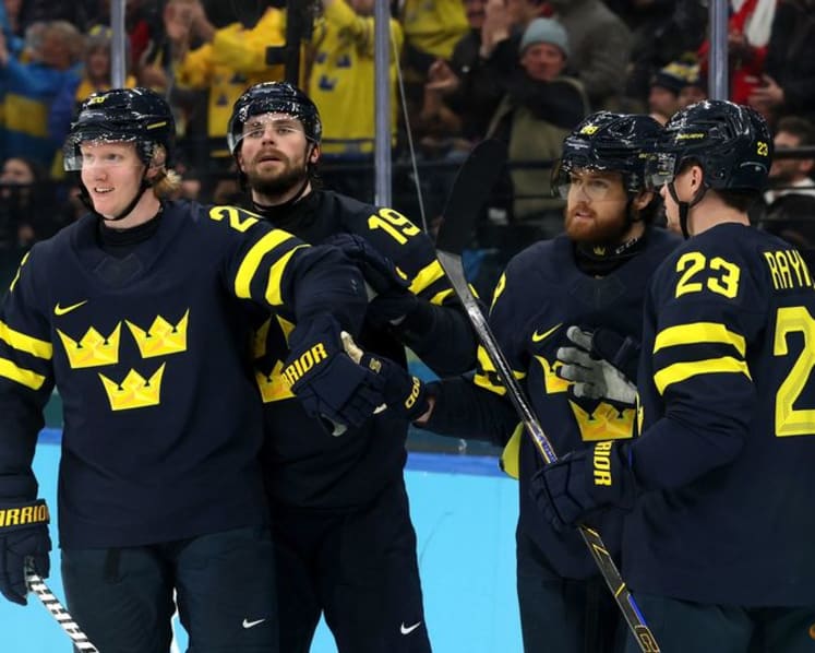 Ice hockey-Defiant Sweden ready for blockbuster men's quarter-final with US