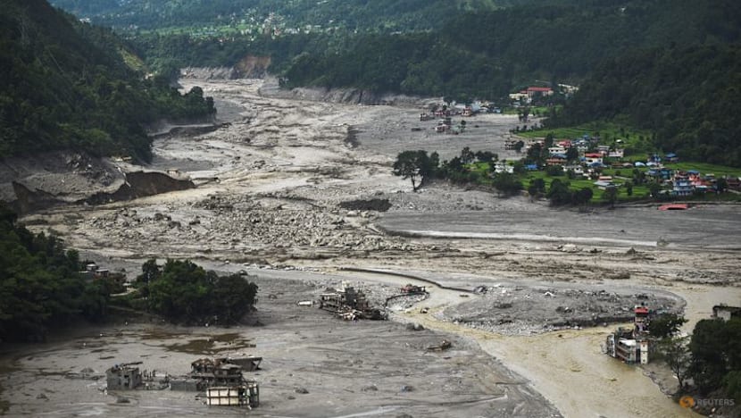 Nepal disaster a climate 'warning signal': Foreign minister