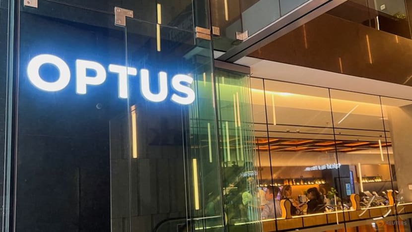 Three dead in Australia after Optus glitch disrupts emergency calls