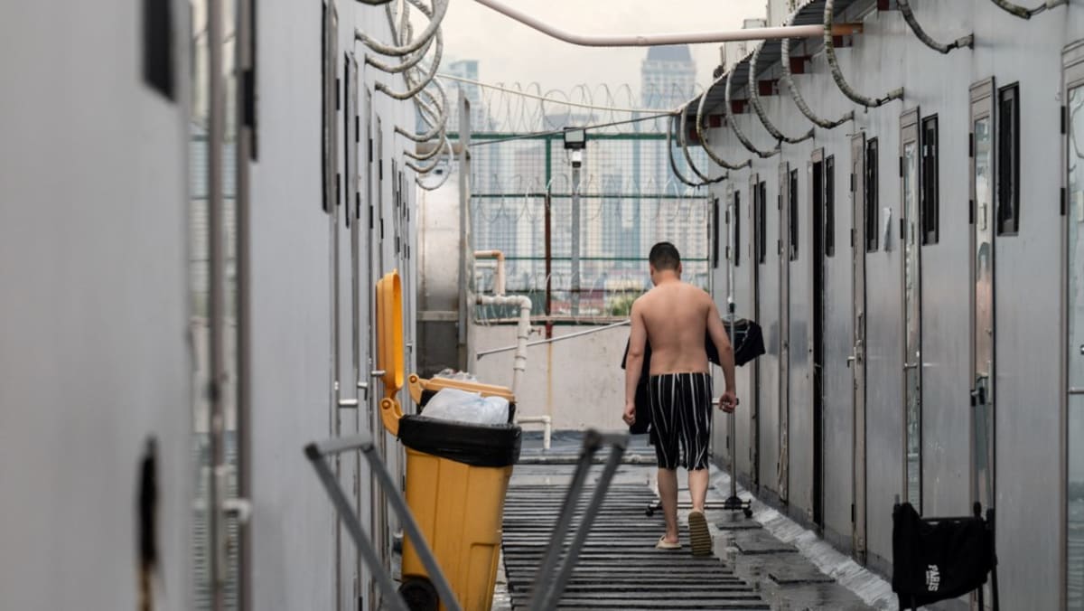 Philippines arrests 400 foreigners in scam centre raid