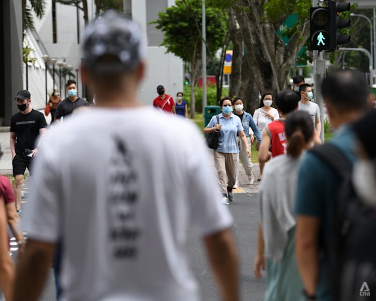 Singapore reports 910 new local COVID-19 cases; 2 more fatalities take national death toll to 62