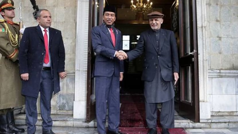 Jokowi terima pelawaan Presiden Afghan jadi Imam semasa waktu solat Zohor