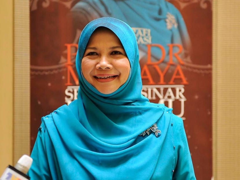 Doctor and motivational speaker Muhaya Mohamad also said ambitious women have high levels of testosterone.