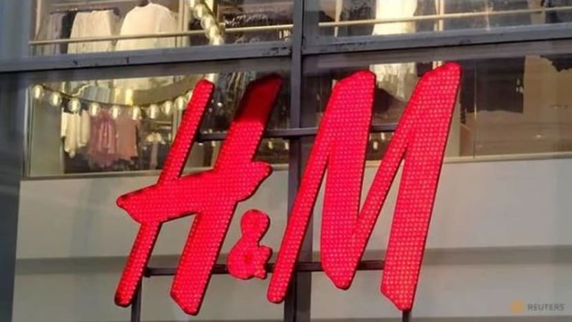 Penjualan H&M merosot 57% Mac-Mei berbanding setahun lalu Penjualan H&M merosot 57% Mac-Mei berbanding setahun lalu