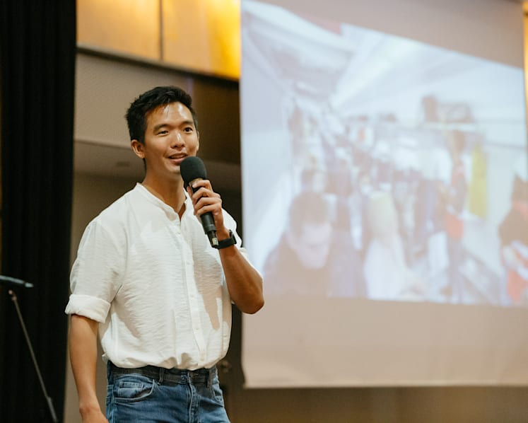 Local church defends Singaporean who sang worship music on plane while returning from trip to aid Ukrainians