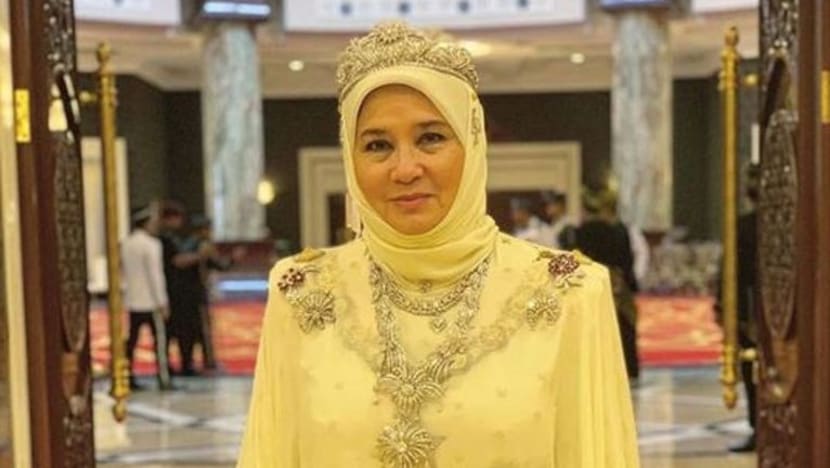 Permaisuri Agong 'berasap di dapur'; masak untuk pengawal, pekerja istana
