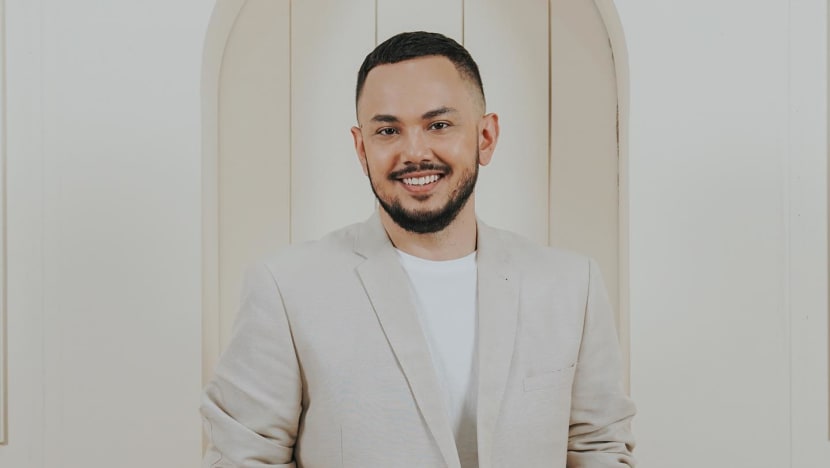 Imran Ajmain dampingi peminat muda dengan lebih banyak kandungan TikTok Imran Ajmain dampingi peminat muda dengan lebih banyak kandungan TikTok