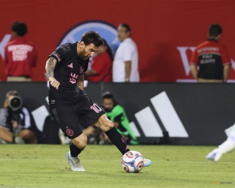 Messi scores 100th goal for Inter Miami in Cameones Cup victory over Cruz Azul