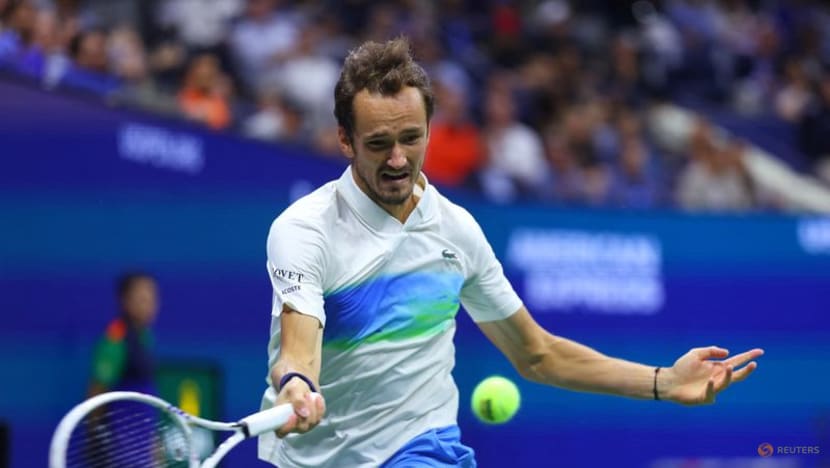 Sinner beats Medvedev in seesawing US Open quarter-final Sinner beats Medvedev in seesawing US Open quarter-final